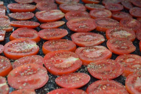 روش هایی برای خشک کردن گوجه در خانه