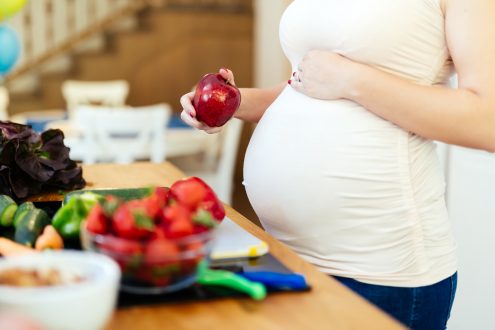 نکات تغذیه در ماه دوم بارداری برای داشتن فرزندی سالم