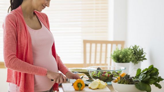نکات تغذیه در ماه چهارم بارداری برای داشتن فرزندی سالم