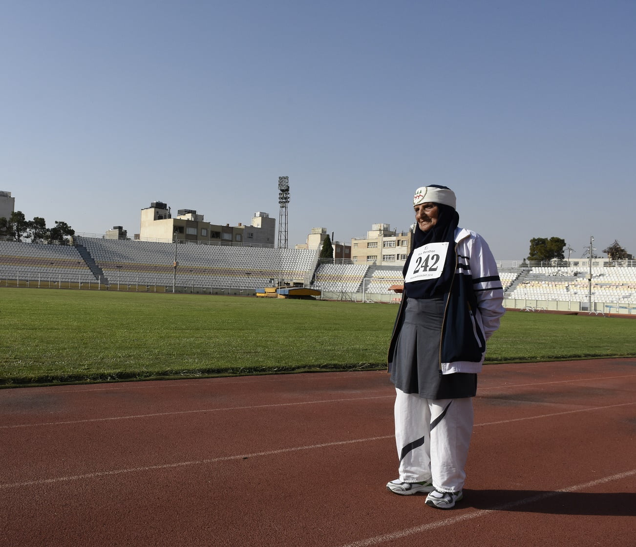 نقد و بررسی مستند قهرمان