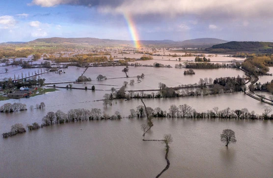 بهترین تصاویر علمی سال 2020 طوفان دنیس بریتانیا را فرا گرفت