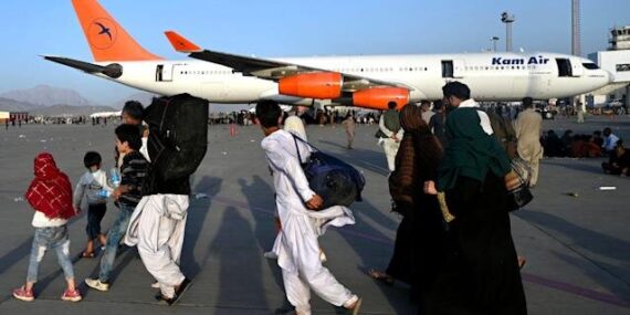 احتمال بکارگیری پروازهای تجاری آمریکا برای کمک به عملیات خروج از افغانستان
