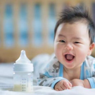 شیر خشک نوزاد و هر آنچه که باید درباره آن بدانید