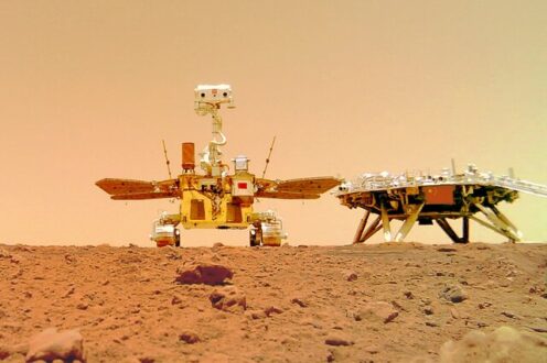 طی مسافت ۱ کیلومتری مریخ‌ نورد چینی "ژورونگ" در مریخ