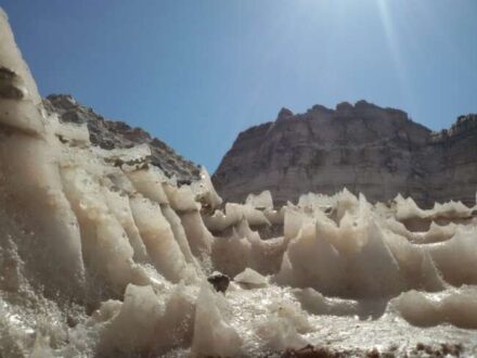 کوه نمکی جاشک بوشهر