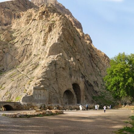 طاق بستان