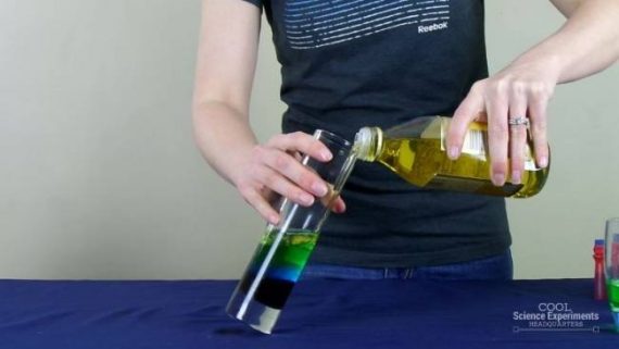 ساخت رنگین کمان در بطری با روغن