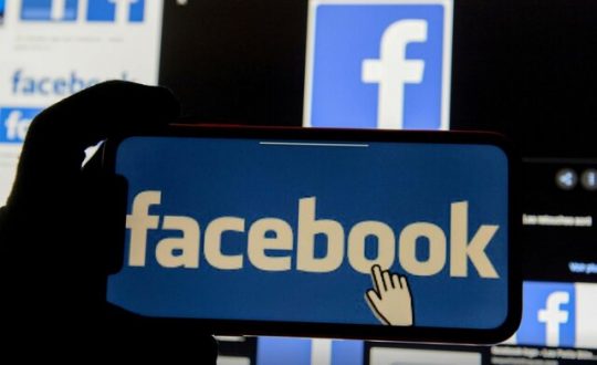 مبارزه فیس بوک برای جلوگیری از فروش اجباری واتس‌اپ و اینستاگرام