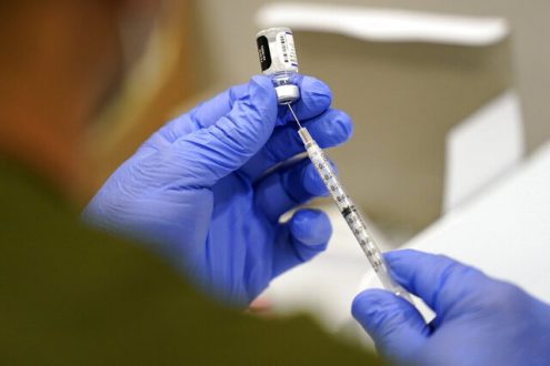 تزریق بیش از ۳۷۷ هزار دز واکسن کرونا در کشور طی ۲۴ ساعت گذشته