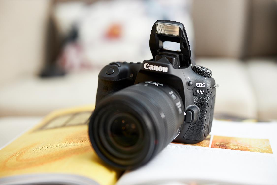 Canon EOS 90D